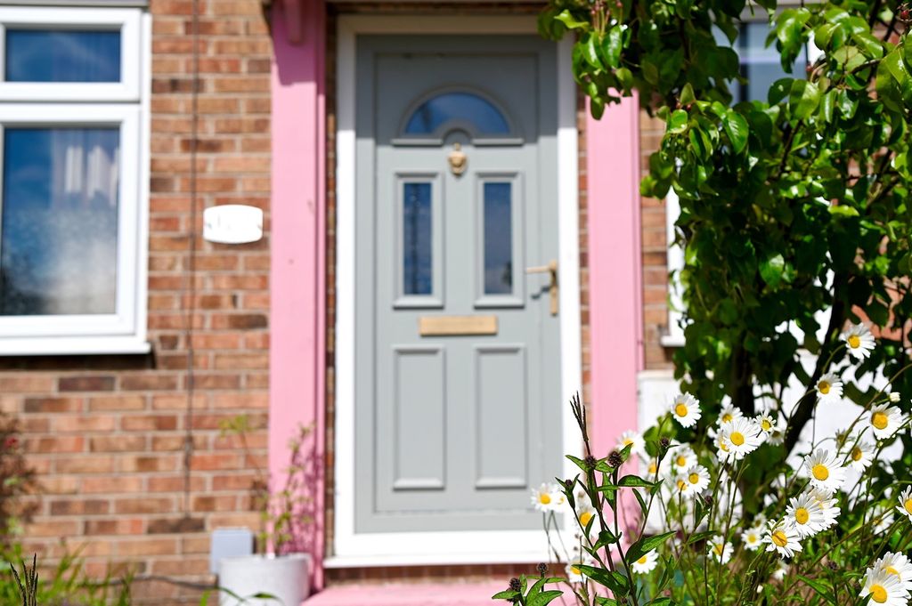Property photo 2 of 16