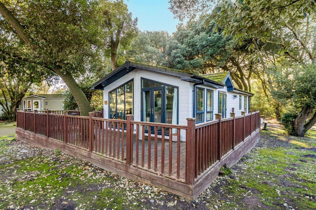 Property photo 1 of 22
