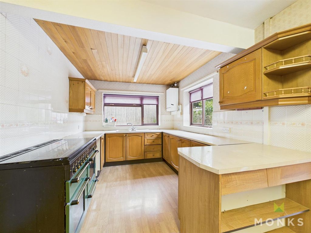 Property photo 3 of 17 Cam01420G0-Pr0740-Still003.Jpg