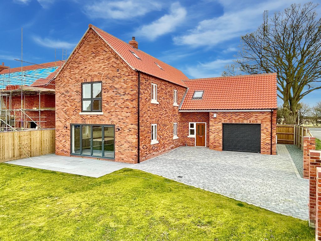 Property photo 1 of 33