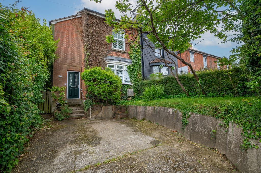 Property photo 1 of 17 Photo 2