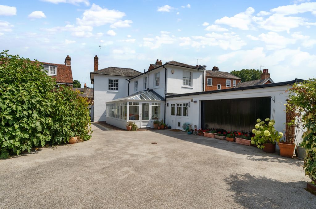 Property photo 1 of 24