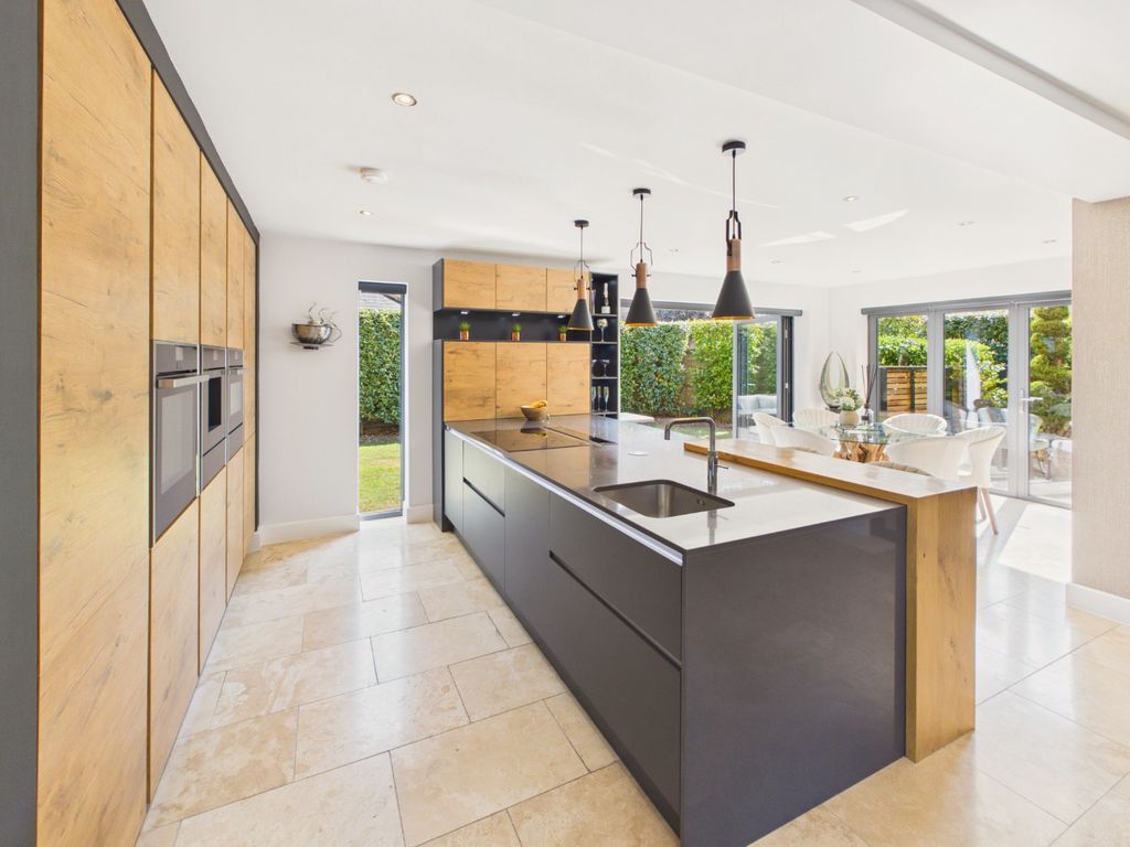 Property photo 2 of 31 5270276