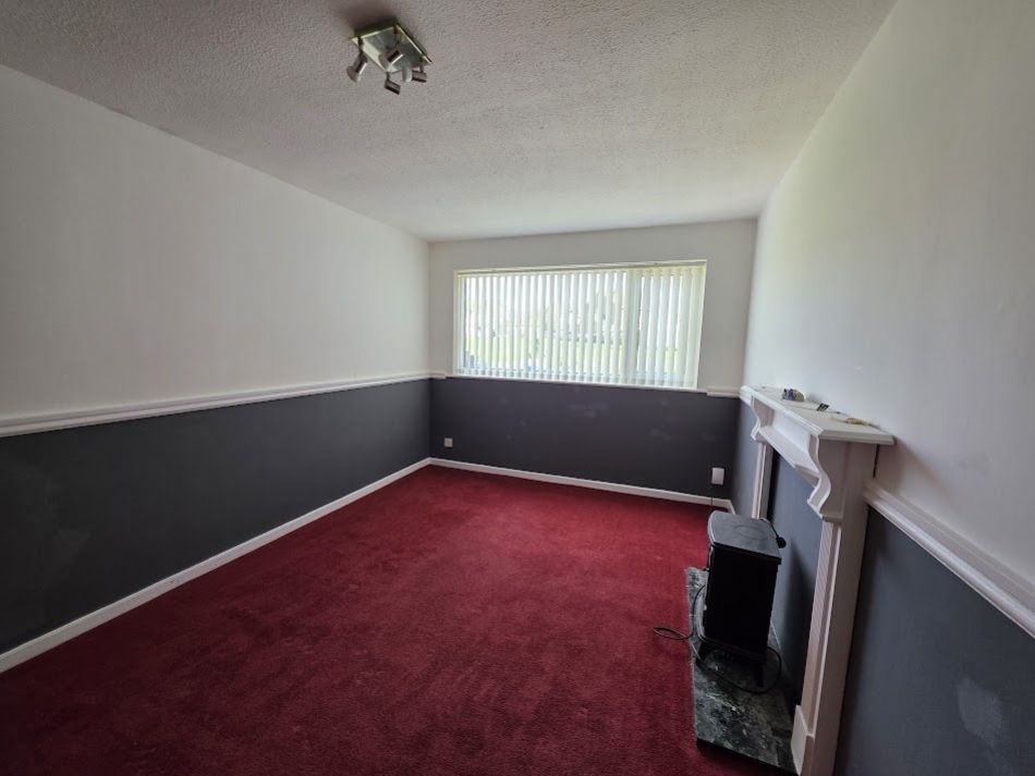 Property photo 2 of 8 Lounge