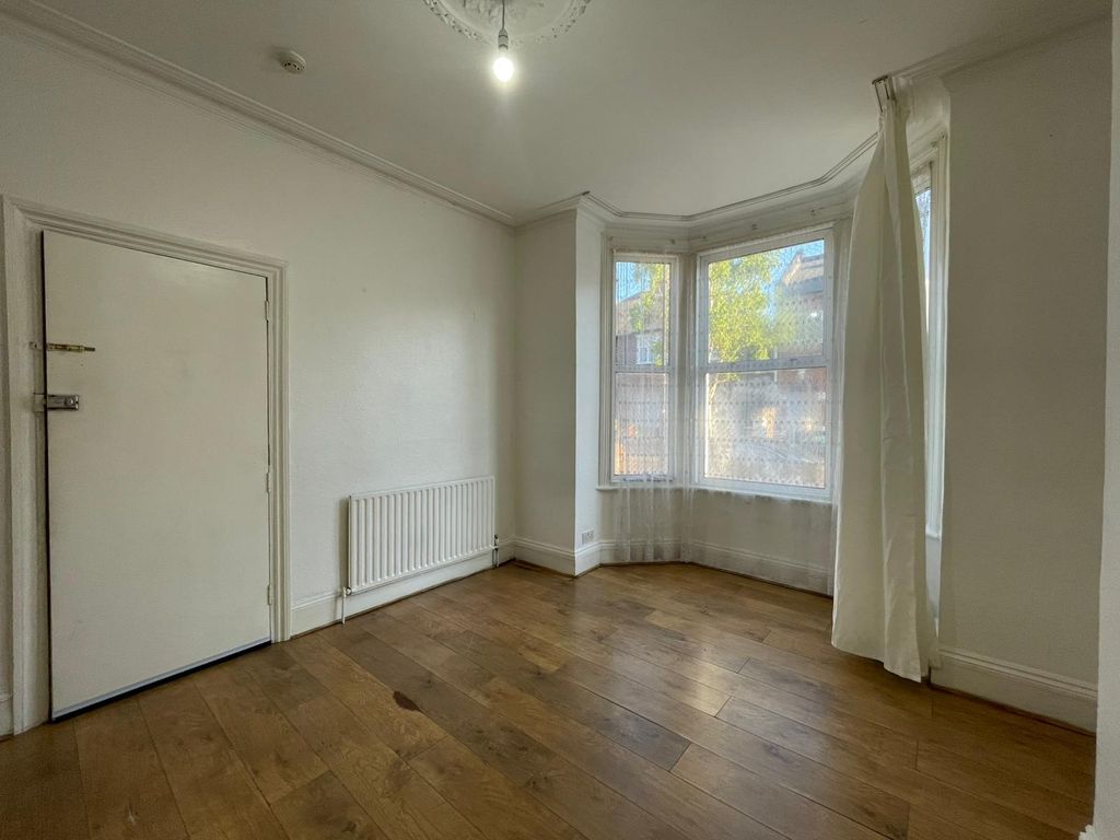 Property photo 3 of 17 Photo 3