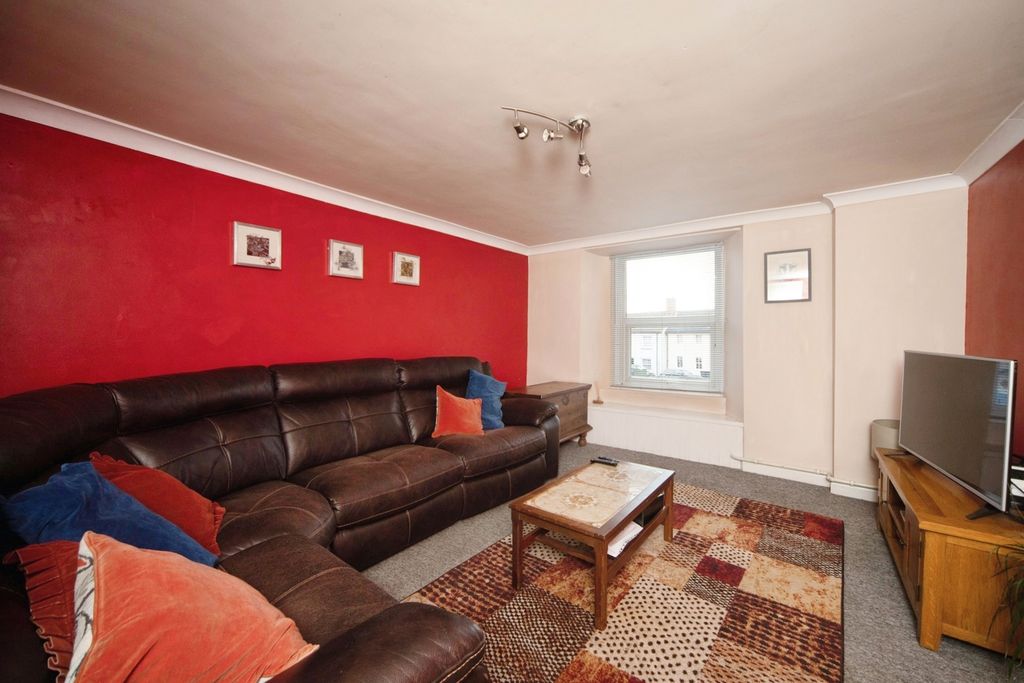 Additional image 7 of 2 bed flat for saleRutters Lane, Ilminster, Somerset TA19