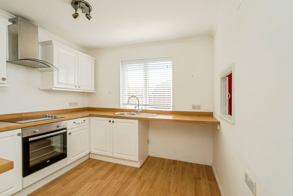 Property photo 3 of 13 Photo