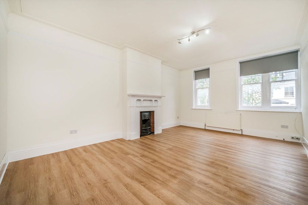 Property photo 2 of 7