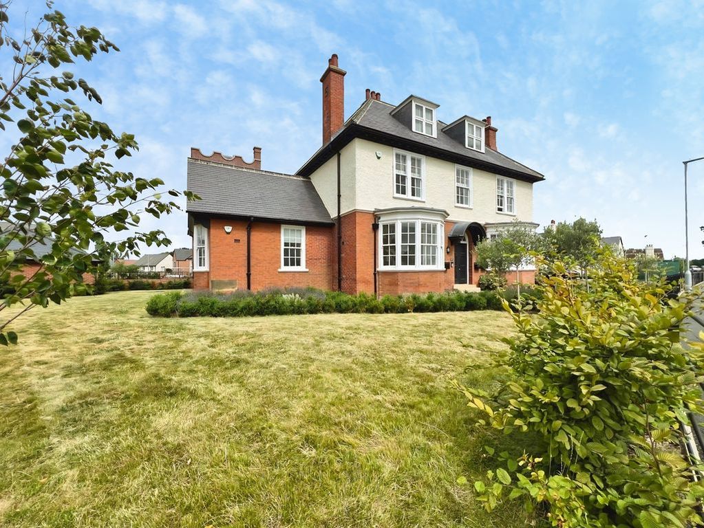 Property photo 1 of 33 Photo 13