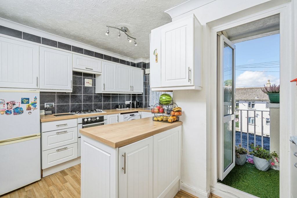 Property photo 3 of 13 Pbox-Img.Jpg