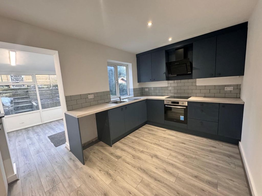 Property photo 2 of 13 Kitchen