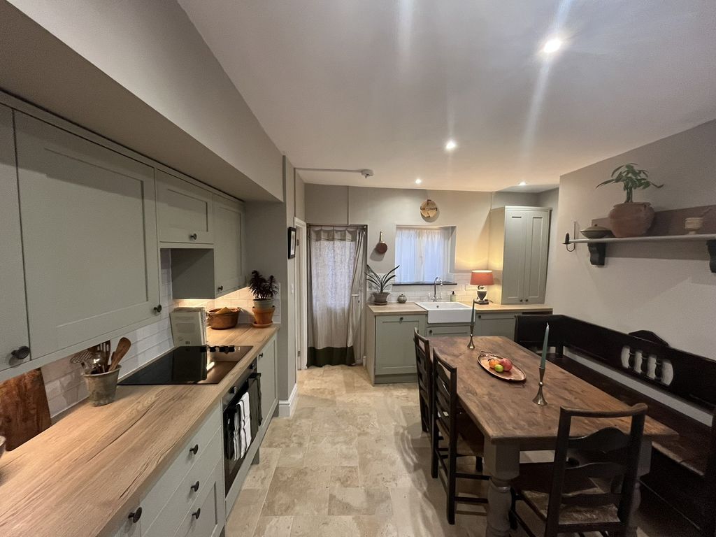 Property photo 2 of 20 Not Specified