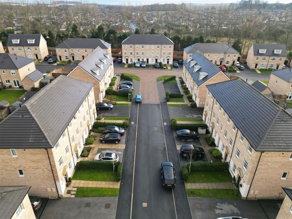 Property photo 2 of 30