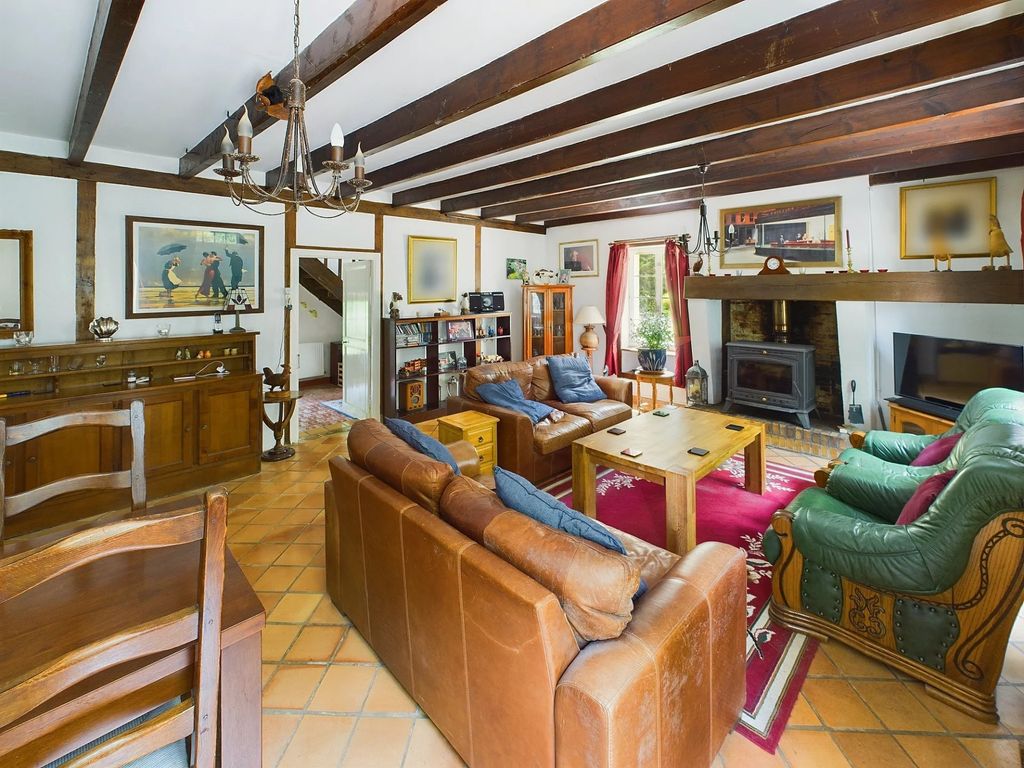Property photo 3 of 15