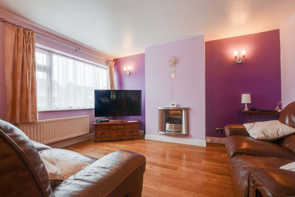 Property photo 2 of 24