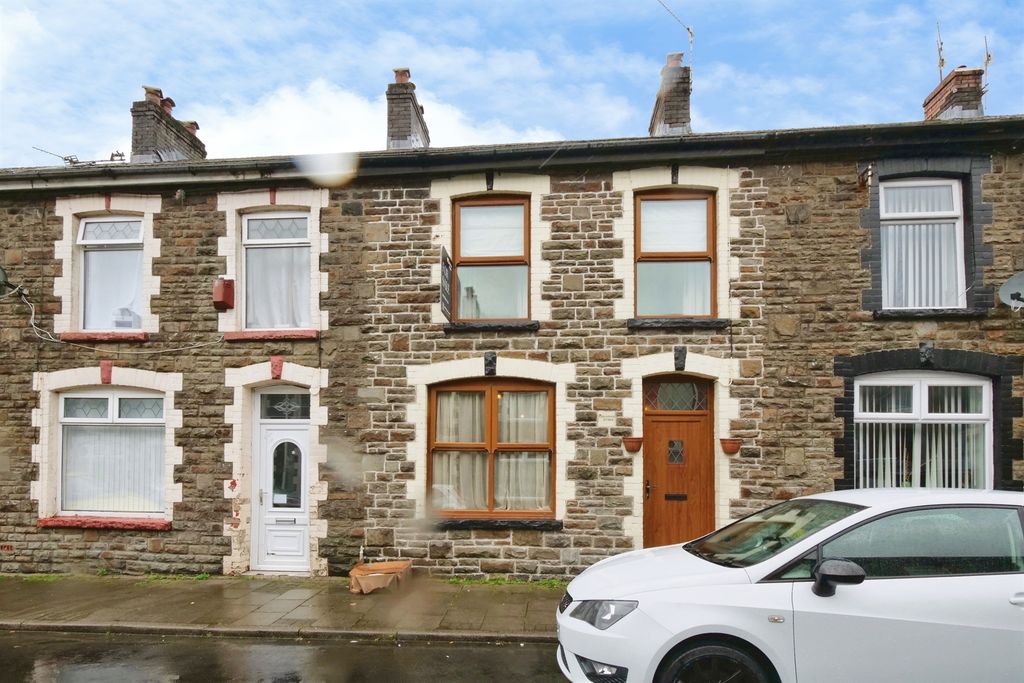 Property photo 1 of 24