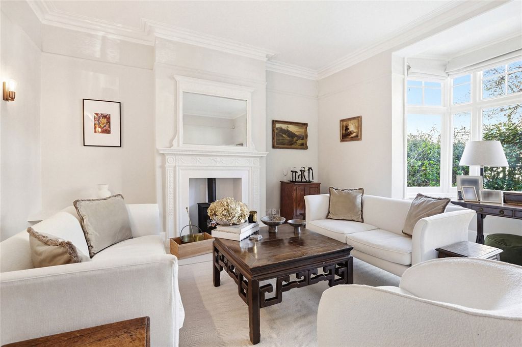 Property photo 2 of 19 Reception