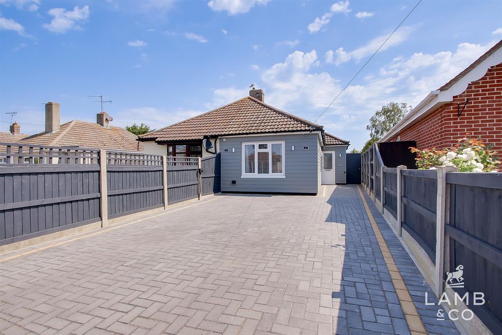 Property photo 1 of 10 Outside Front