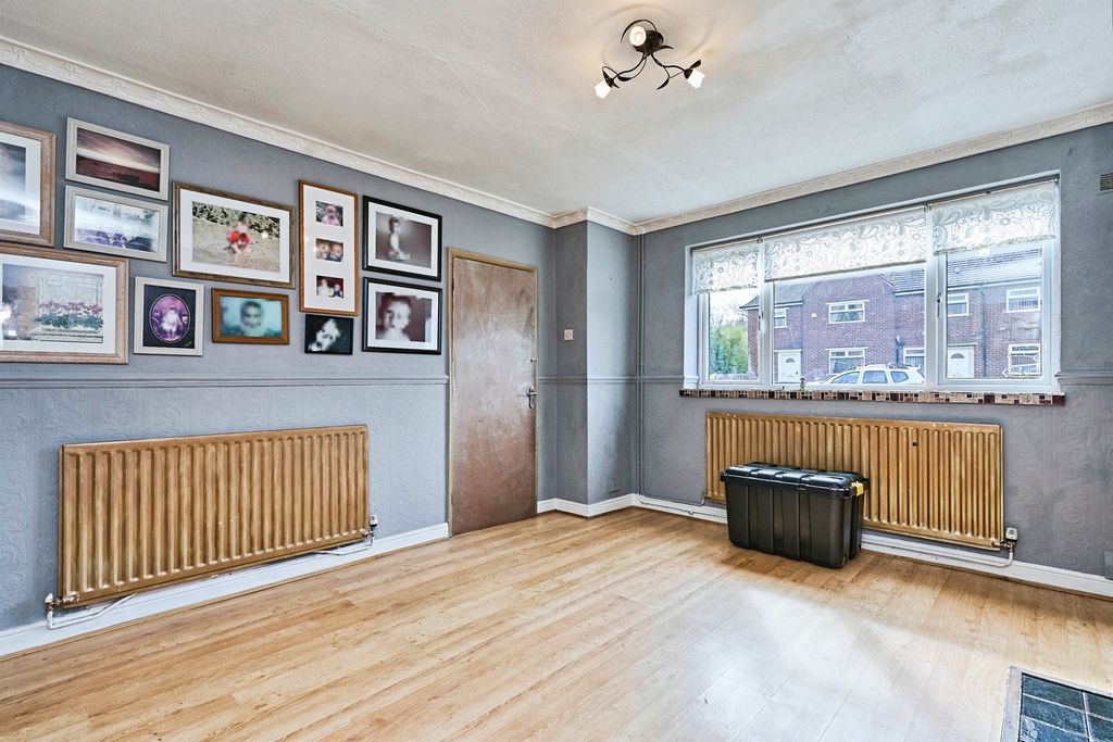 Property photo 2 of 20