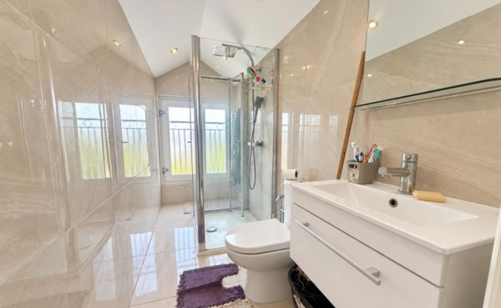 Property photo 2 of 3 En-Suite.Png
