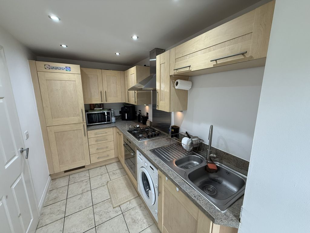 Property photo 3 of 16