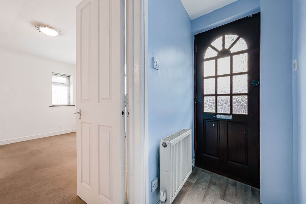 Property photo 3 of 24