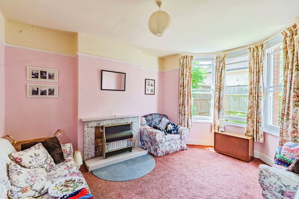 Property photo 3 of 16 Photo
