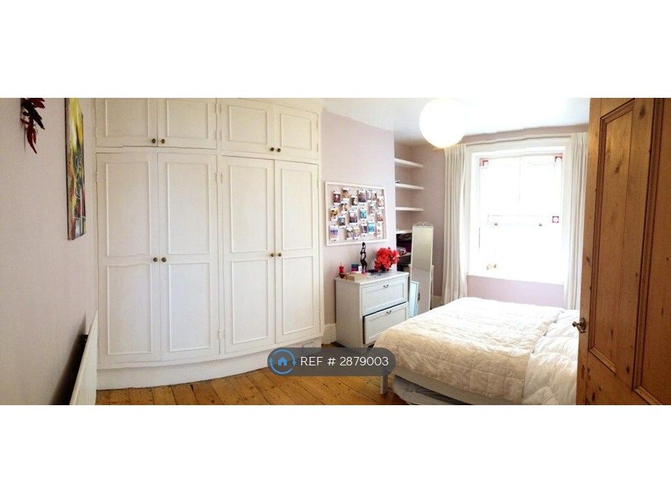 Property photo 3 of 10 Front Bedroom 1