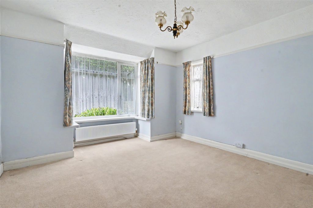 Property photo 2 of 11 2 - Picture No. 06