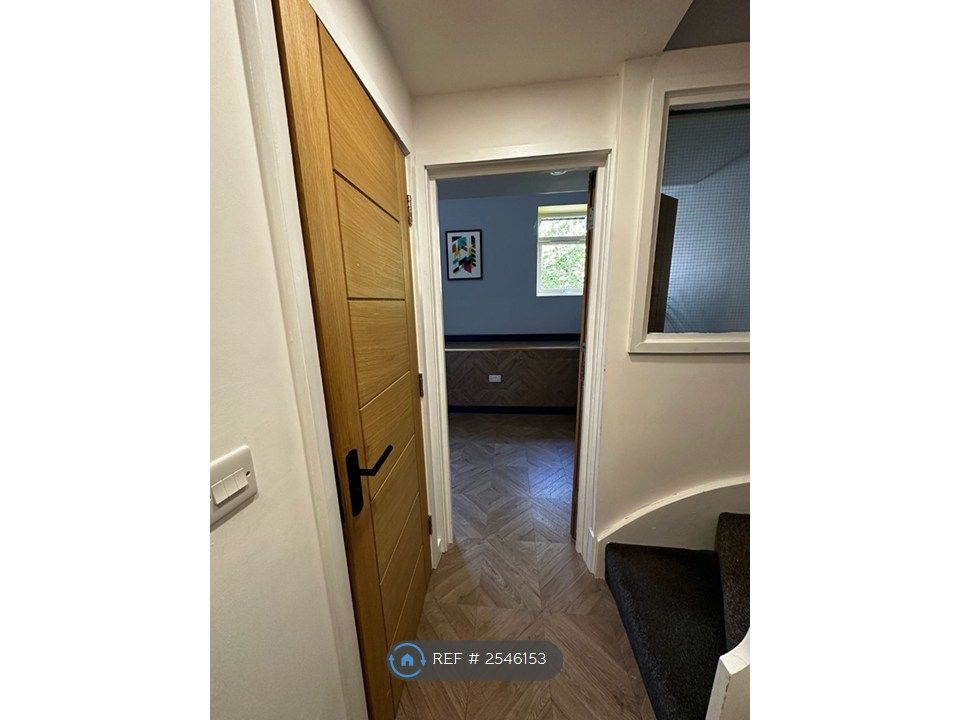 Property photo 2 of 17 Entrance To Flat