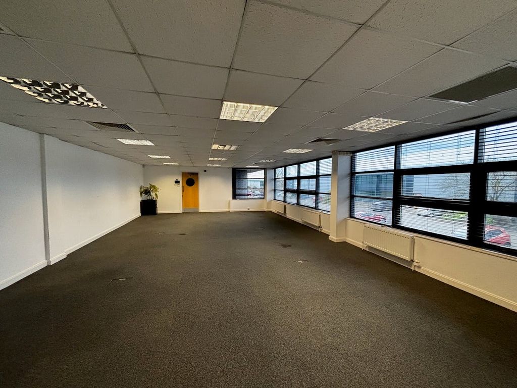 Property photo 3 of 3 3 Sundon 1st Floor Offices