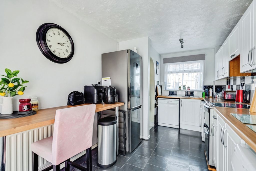 Property photo 3 of 13 Photo