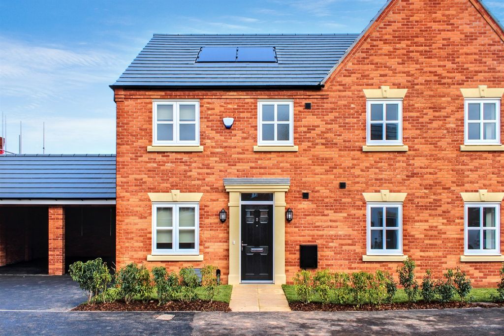 Property photo 1 of 11 (Main)