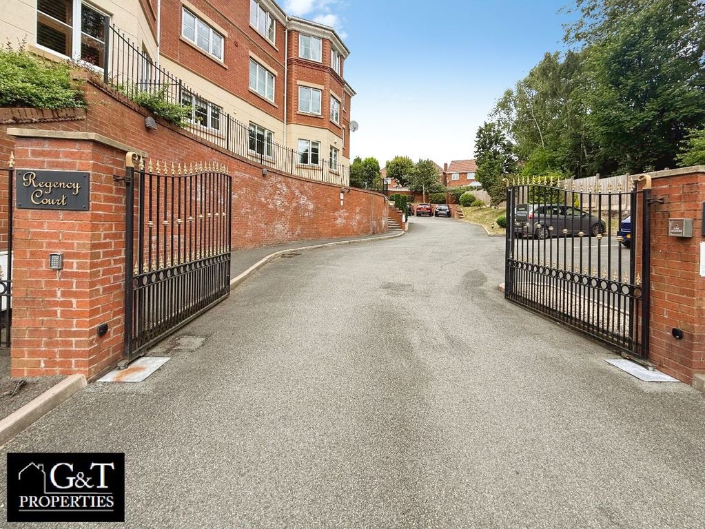 Property photo 2 of 15 Secured Parking