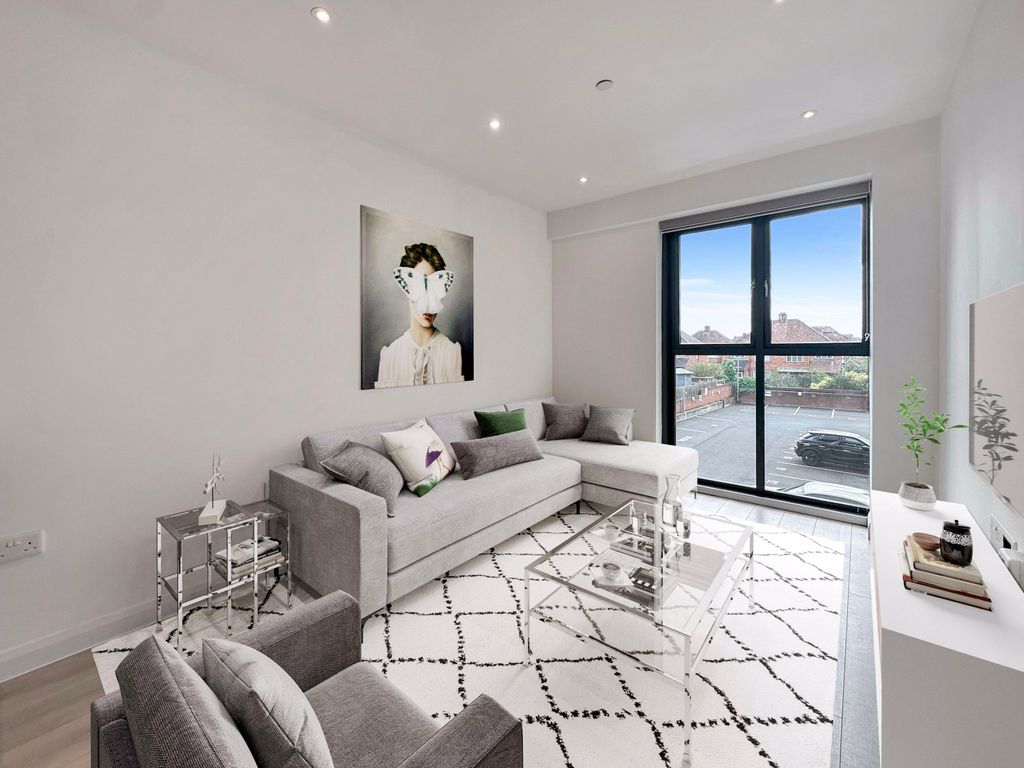 Property photo 1 of 8 Photo 8