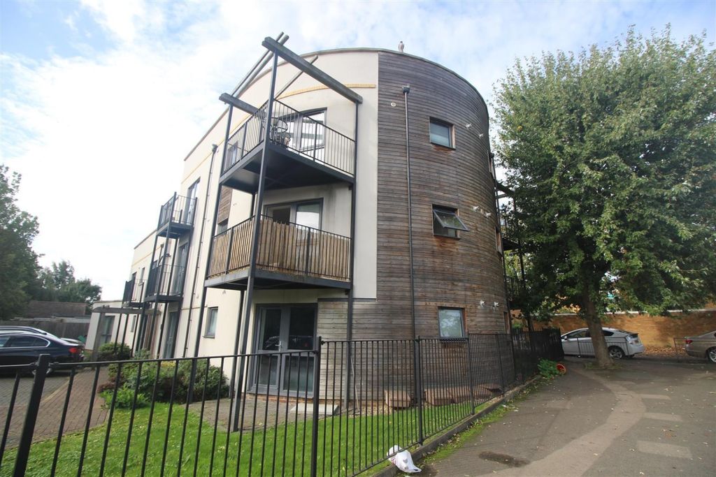 Property photo 1 of 8 4881460