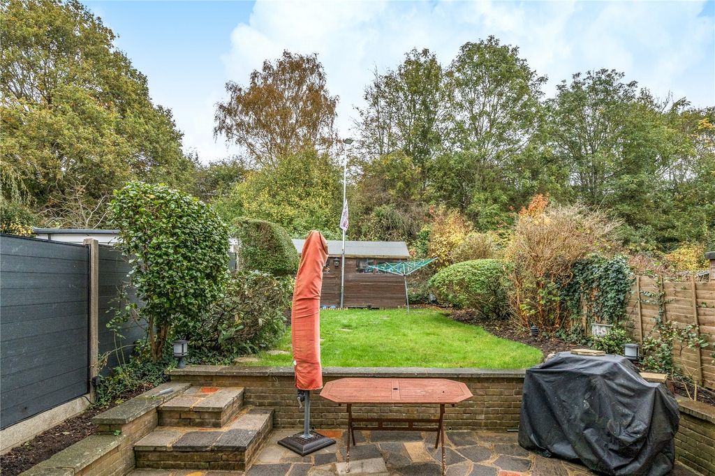 Property photo 2 of 18 Picture No. 11