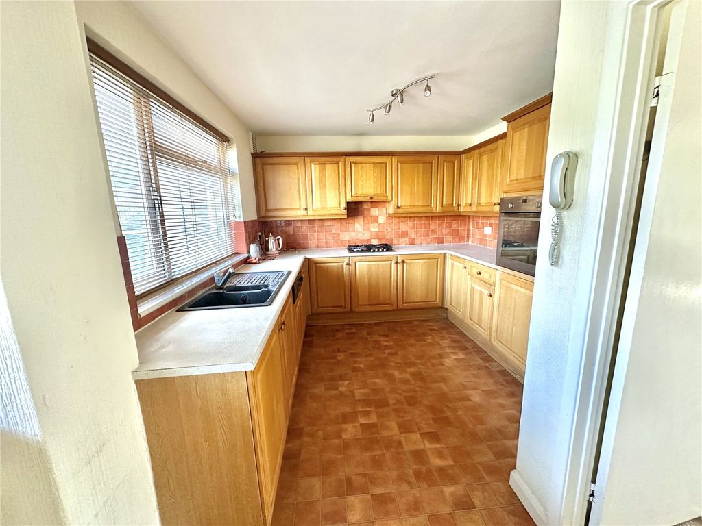 Property photo 3 of 16 Picture No. 26