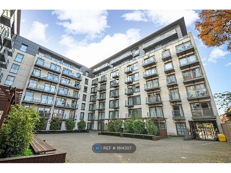 Property photo 1 of 7 Mosaic Courtyard