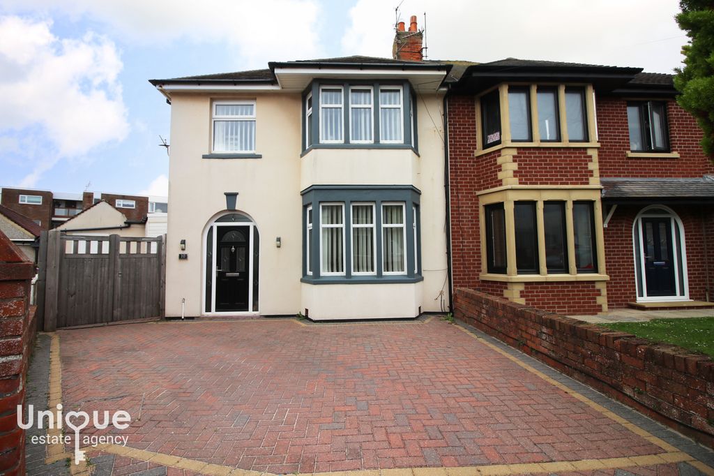 Property photo 1 of 26