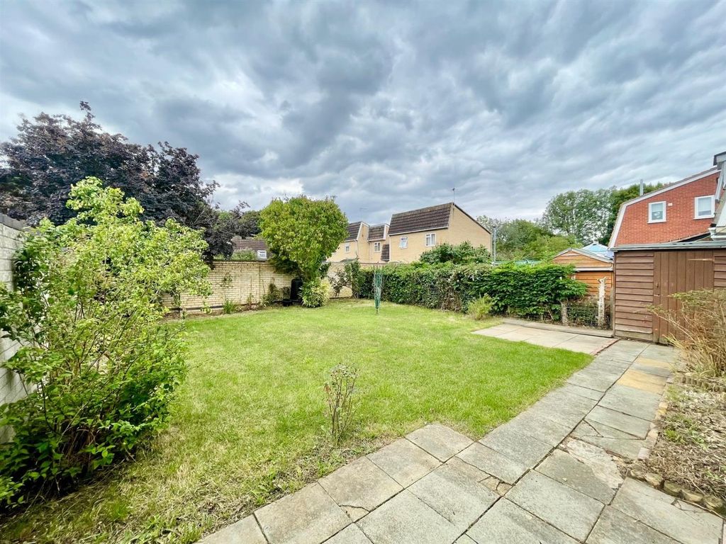 Property photo 3 of 17 Garden 1.Jpg