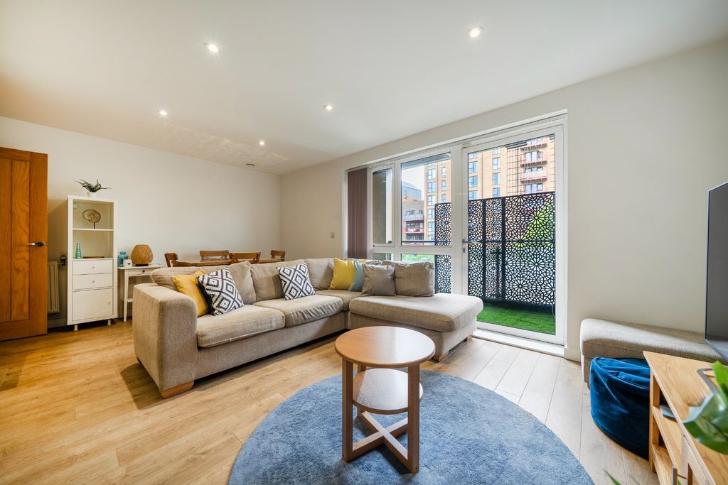 Property photo 1 of 21 4954972