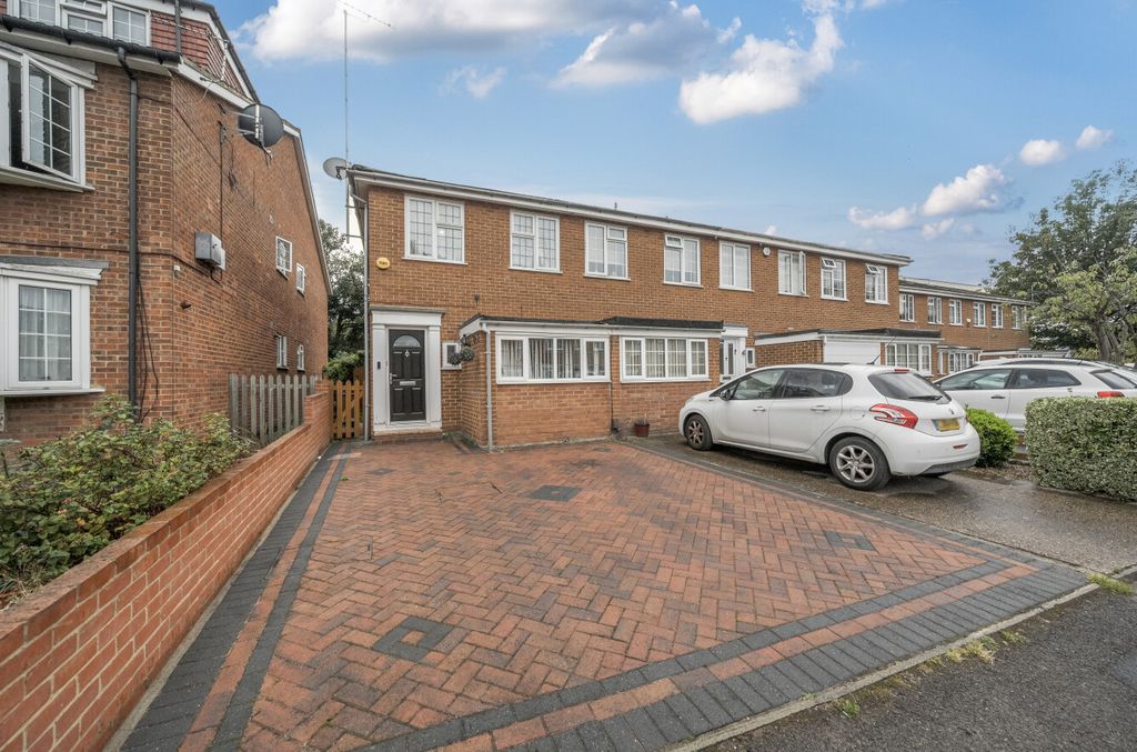 Property photo 1 of 23 1334227-22-689Cb50ee3d72