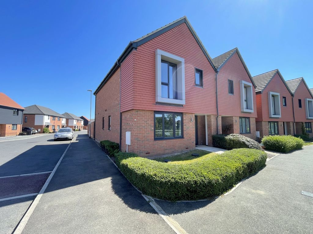 Property photo 1 of 21 Mannings Road