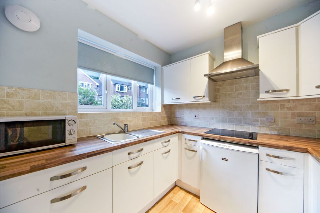 Property photo 2 of 15 Kitchen