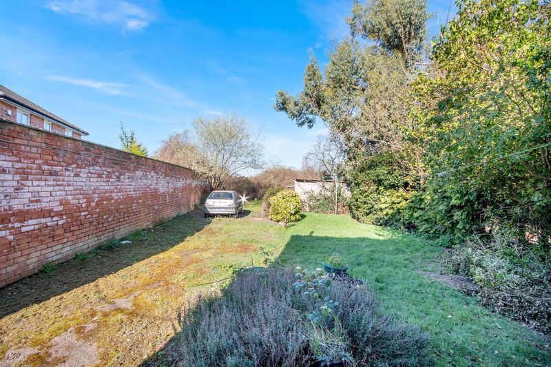 Property photo 2 of 9 Photo 6