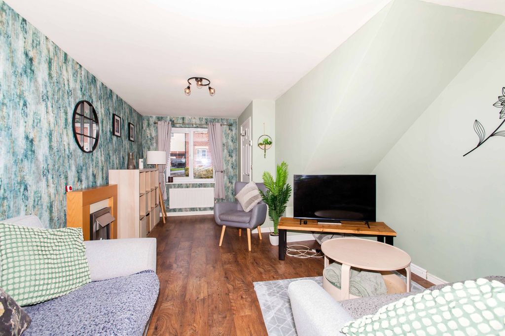 Property photo 3 of 21