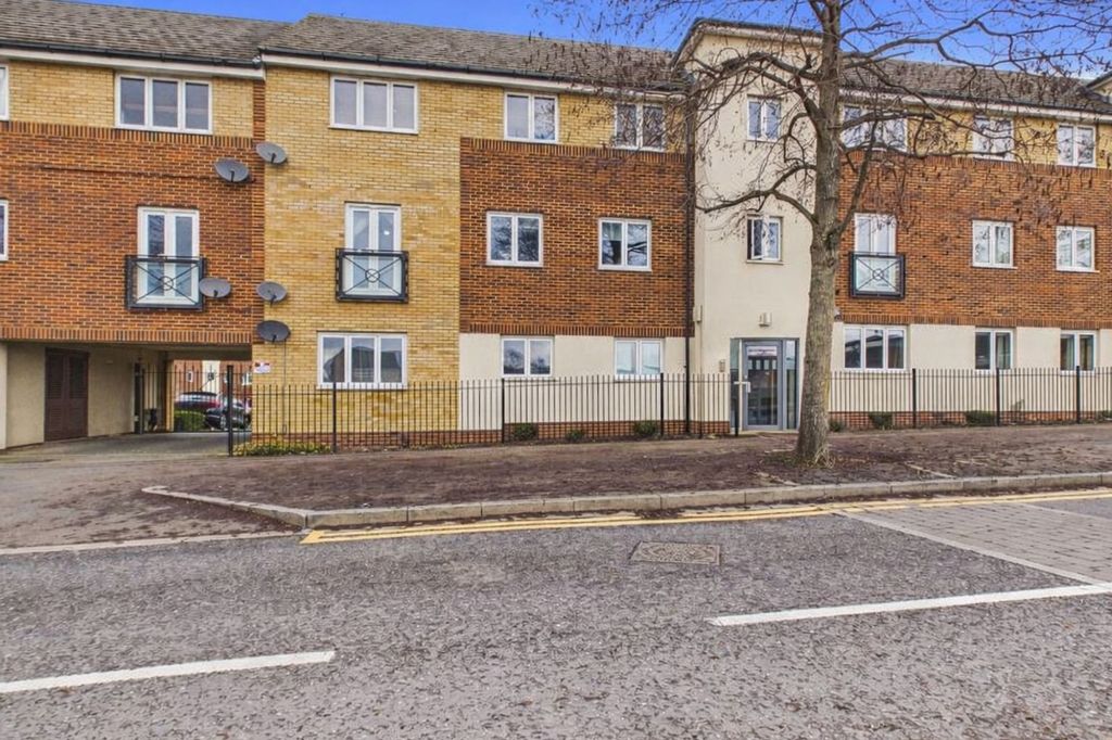 Property photo 1 of 12