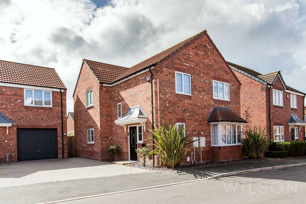 Property photo 1 of 31