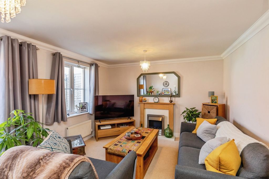 Property photo 2 of 17 Pbox-Img.Jpg